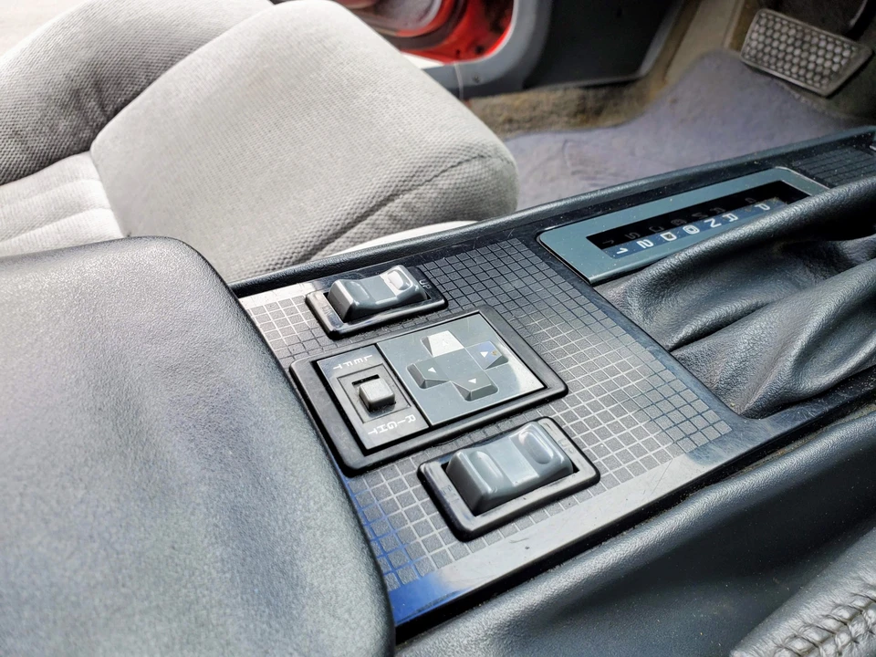 1991 Pontiac Firebird Trans Am 3rd Gen - Image 28 of 31