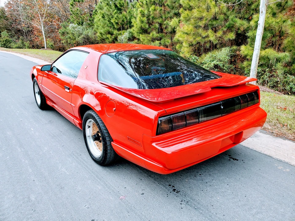 1991 Pontiac Firebird Trans Am 3rd Gen - Image 6 of 31