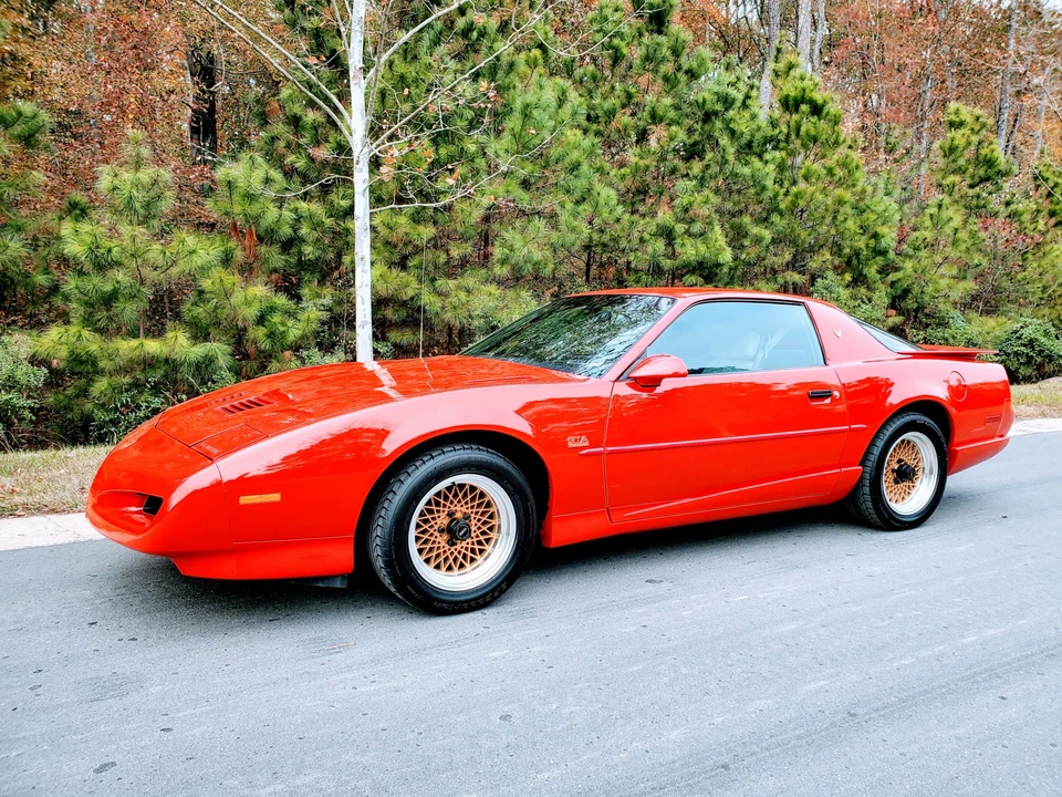1991 Pontiac Firebird Trans Am 3rd Gen - Image 2 of 31