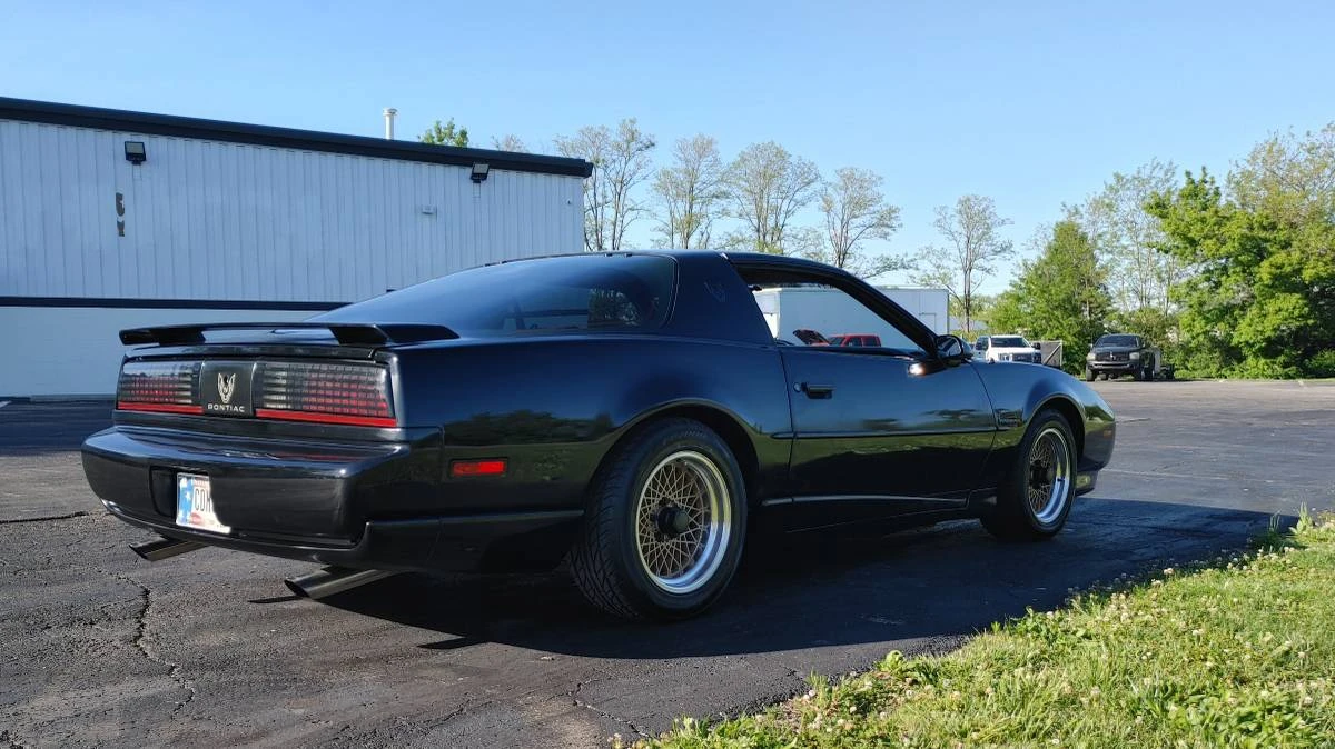 1991 Pontiac Firebird 3rd Gen - Image 6 of 24