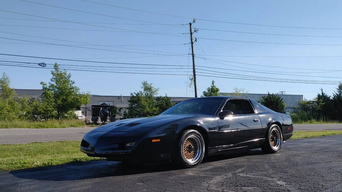 1991 Pontiac Firebird 3rd Gen - Image 8 of 24