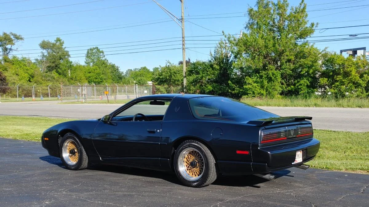 1991 Pontiac Firebird 3rd Gen - Image 4 of 24