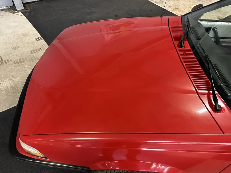 1991 Pontiac Sunbird - Image 11 of 31