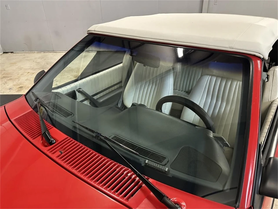1991 Pontiac Sunbird - Image 12 of 31