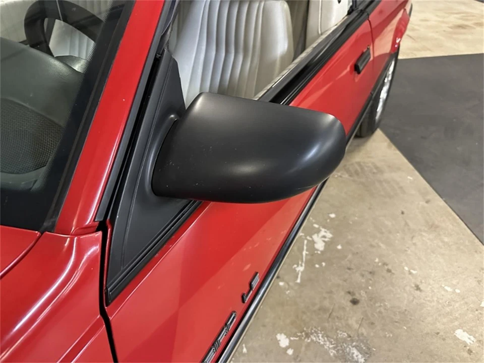 1991 Pontiac Sunbird - Image 13 of 31