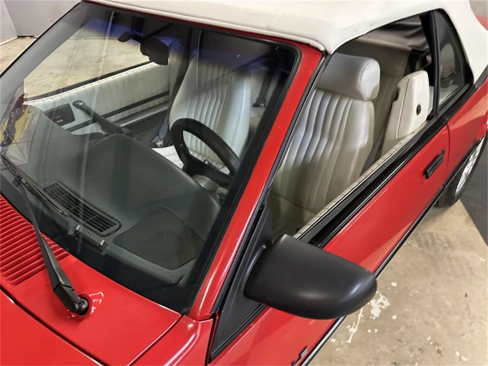 1991 Pontiac Sunbird - Image 16 of 31