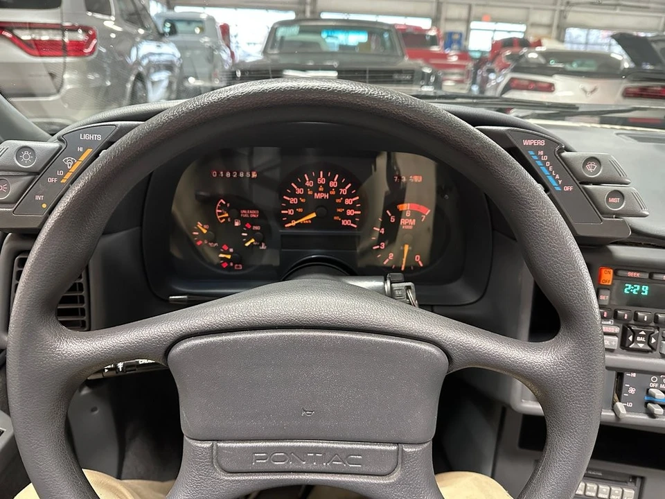 1991 Pontiac Sunbird - Image 20 of 21