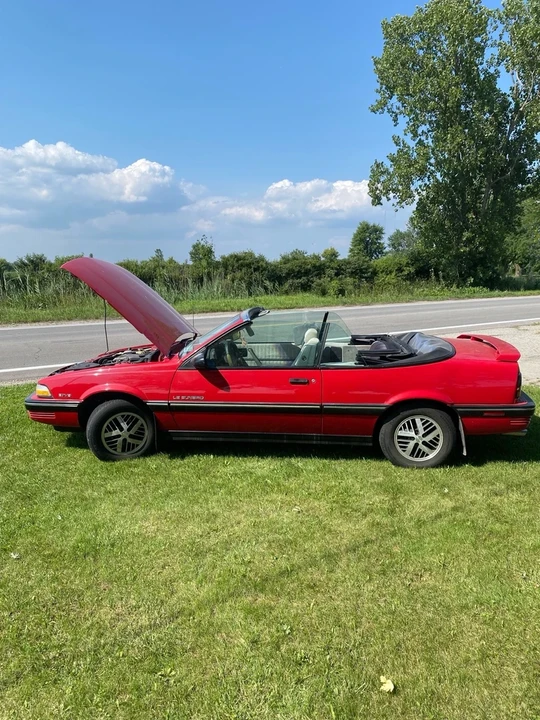 1991 Pontiac Sunbird - Image 5 of 6