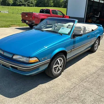 1991 Pontiac Sunbird SE