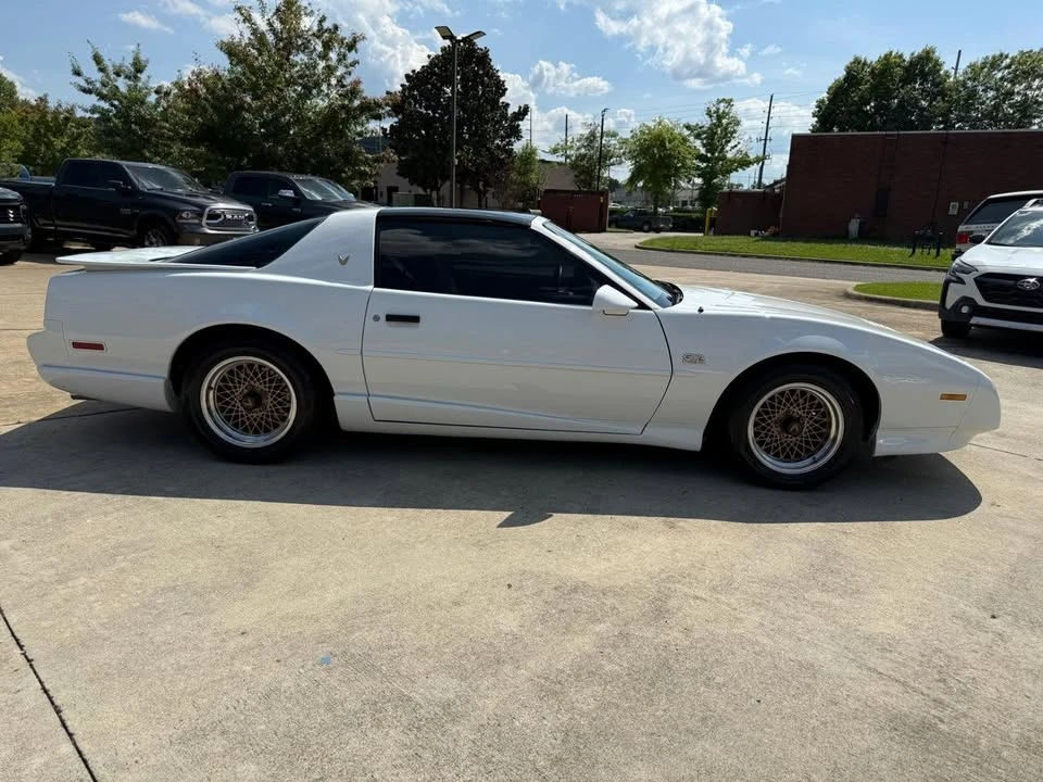 1991 Pontiac Firebird Trans Am 3rd Gen - Image 6 of 20