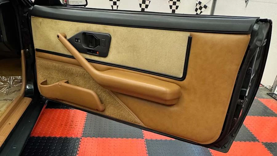 1991 Pontiac Firebird Trans Am 3rd Gen - Image 11 of 17