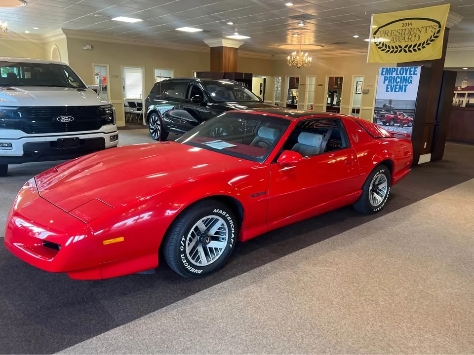 1991 Pontiac Firebird 3rd Gen - Image 2 of 2