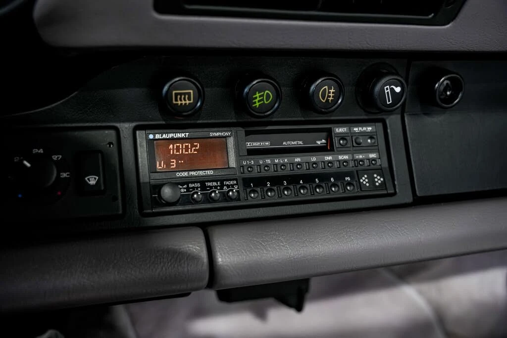 1991 Porsche 964 Carrera - Image 15 of 31