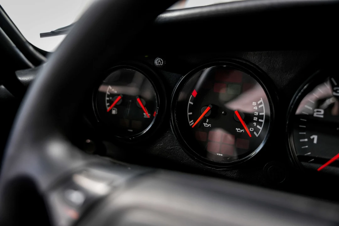 1991 Porsche 964 Carrera 4 - Image 11 of 12