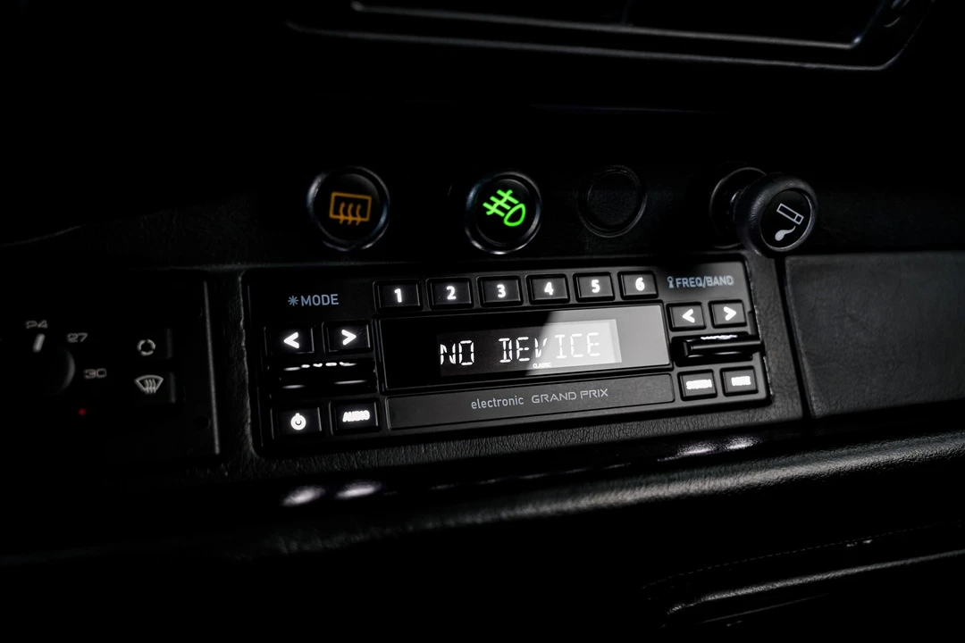 1991 Porsche 964 Carrera 4 - Image 16 of 21