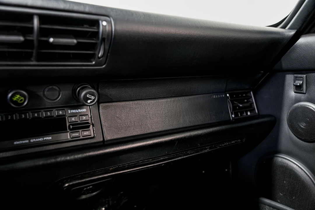 1991 Porsche 964 Carrera 4 - Image 17 of 21