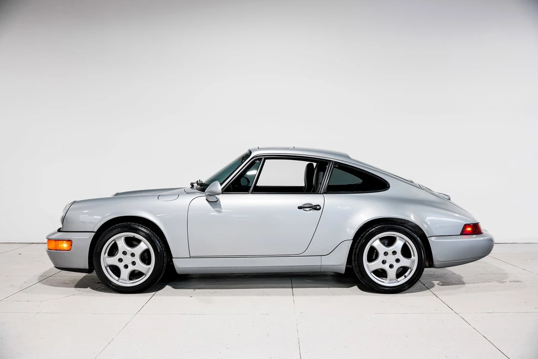 1991 Porsche 964 Carrera 4 - Image 7 of 12