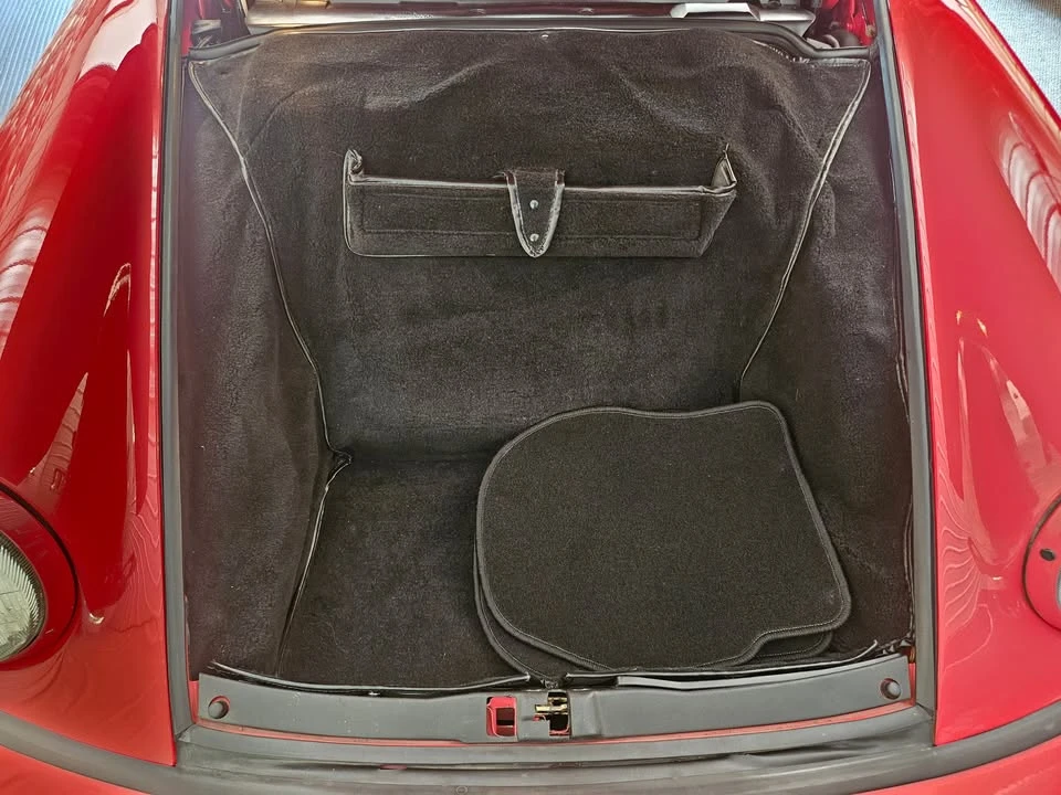 1991 Porsche 964 Carrera 4 - Image 10 of 17