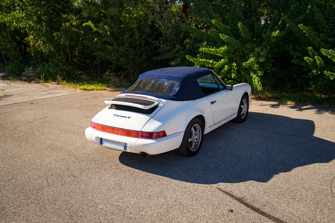 1991 Porsche 964 Carrera 4 - Image 14 of 31
