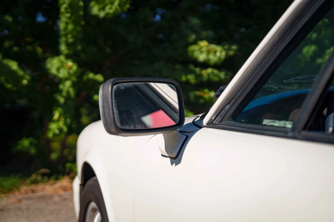 1991 Porsche 964 Carrera 4 - Image 25 of 31