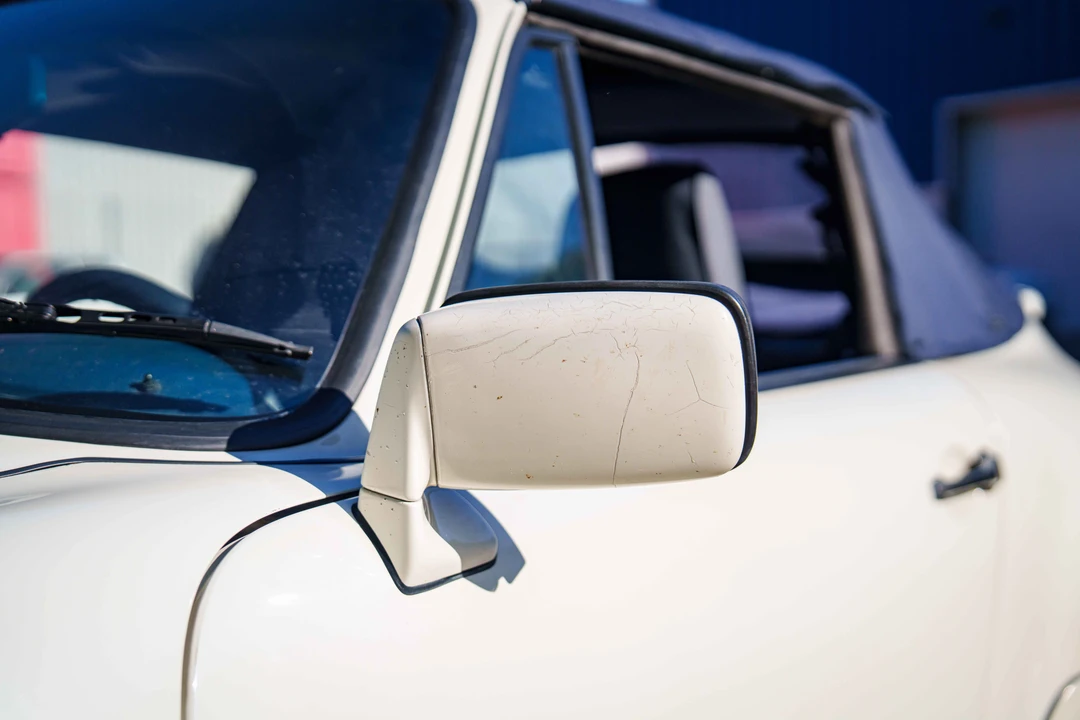 1991 Porsche 964 Carrera 4 - Image 26 of 31