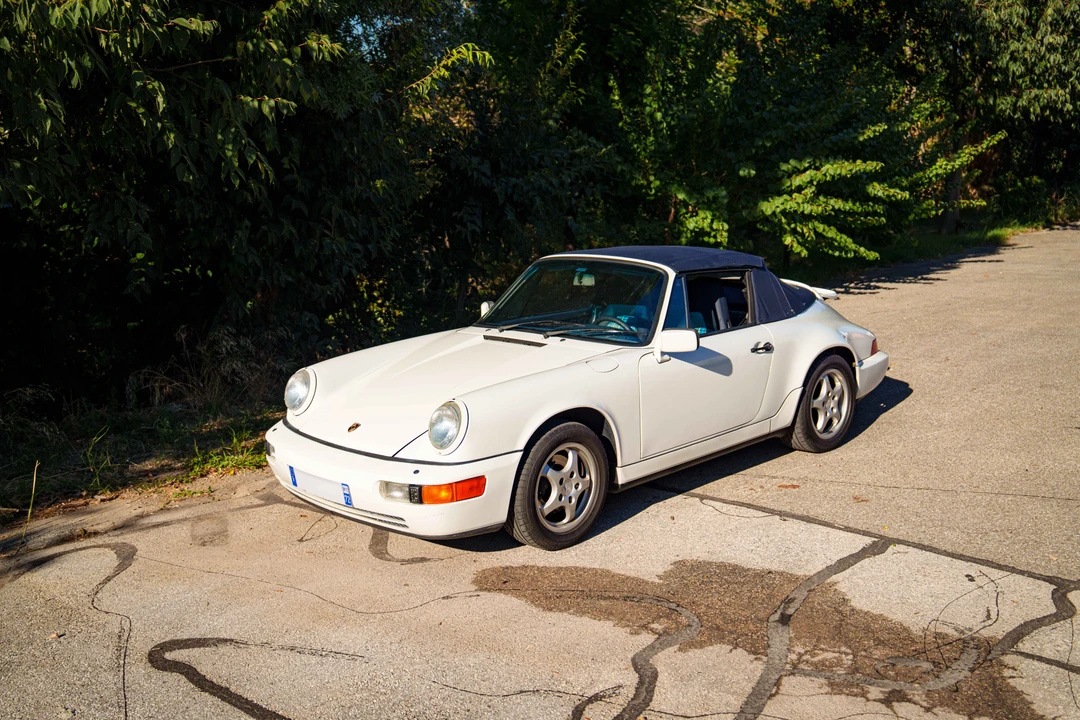 1991 Porsche 964 Carrera 4 - Image 10 of 31