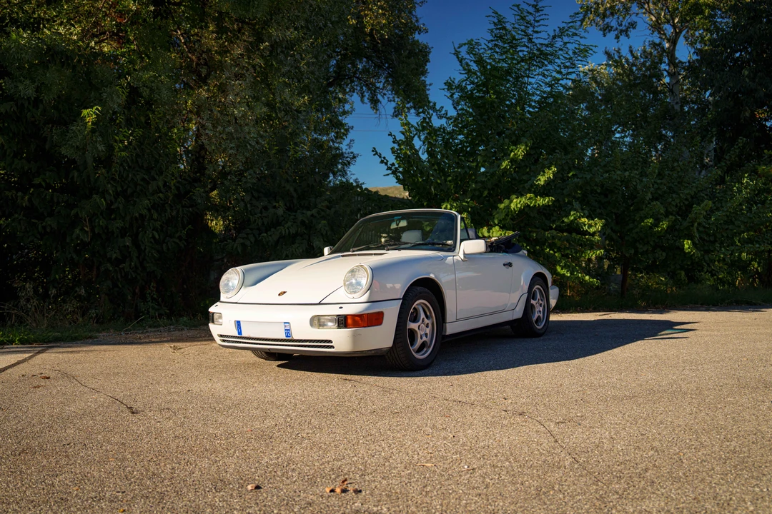 1991 Porsche 964 Carrera 4 - Image 16 of 31