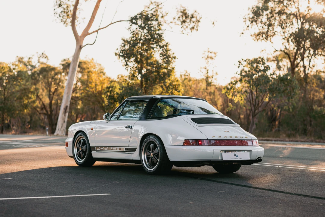 1991 Porsche 964 Carrera 4 - Image 7 of 31