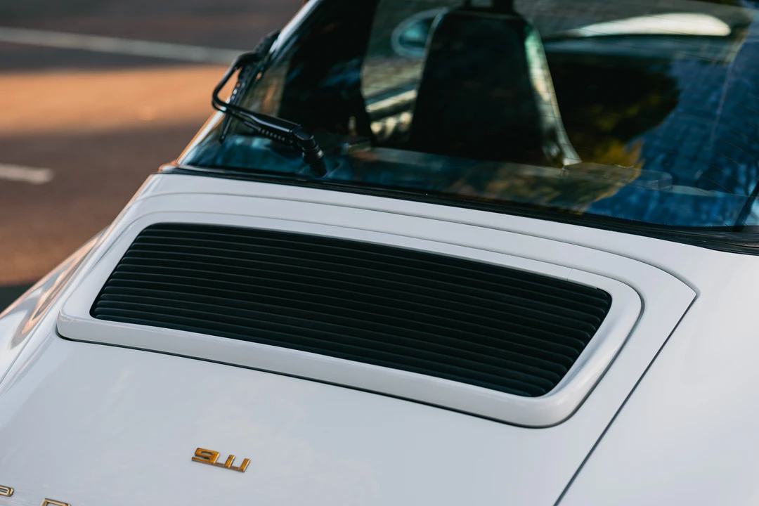 1991 Porsche 964 Carrera 4 - Image 30 of 31