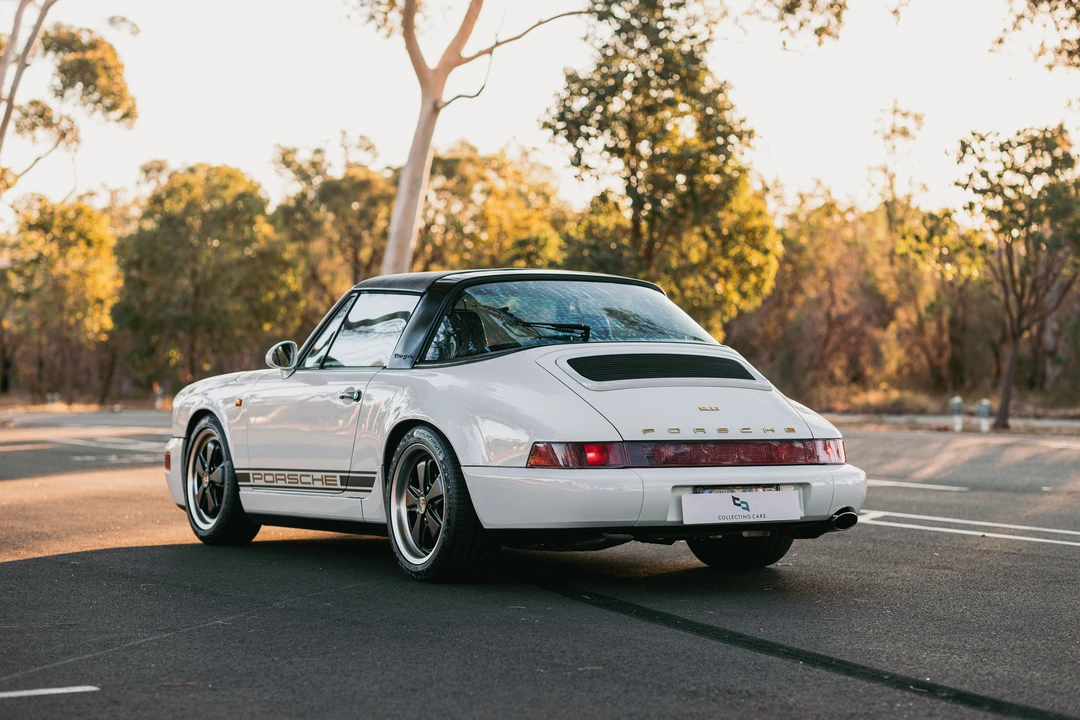 1991 Porsche 964 Carrera 4 - Image 12 of 31
