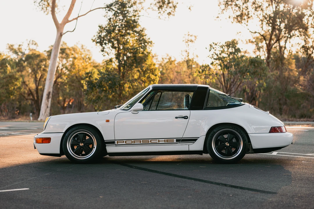 1991 Porsche 964 Carrera 4 - Image 8 of 31