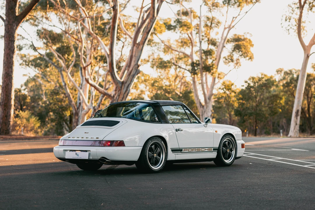 1991 Porsche 964 Carrera 4 - Image 13 of 31
