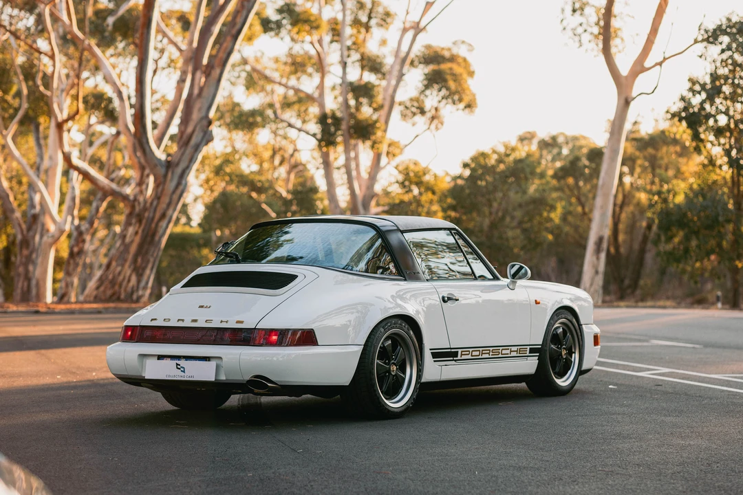 1991 Porsche 964 Carrera 4 - Image 15 of 31