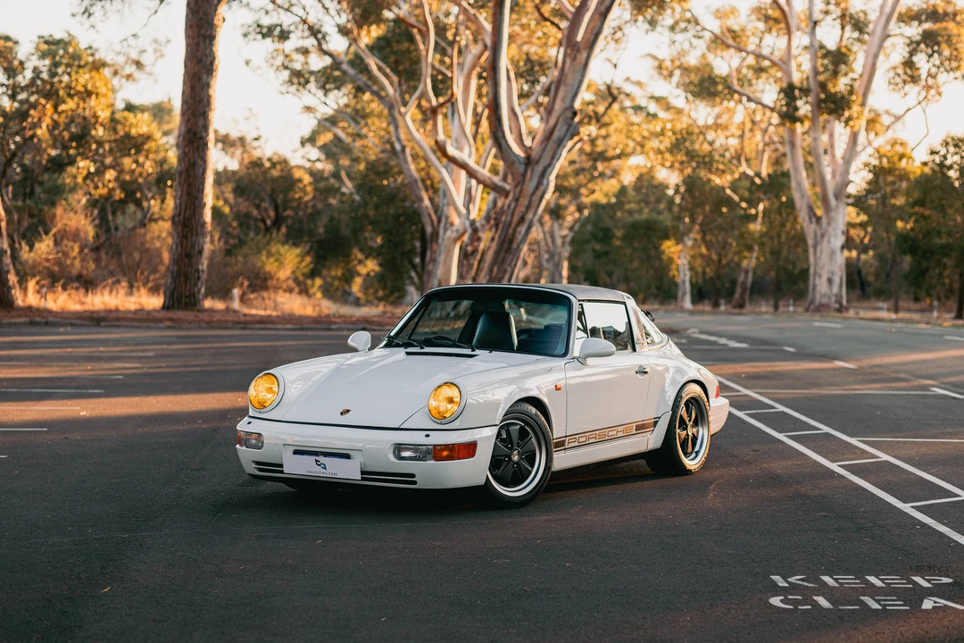 1991 Porsche 964 Carrera 4 - Image 9 of 31