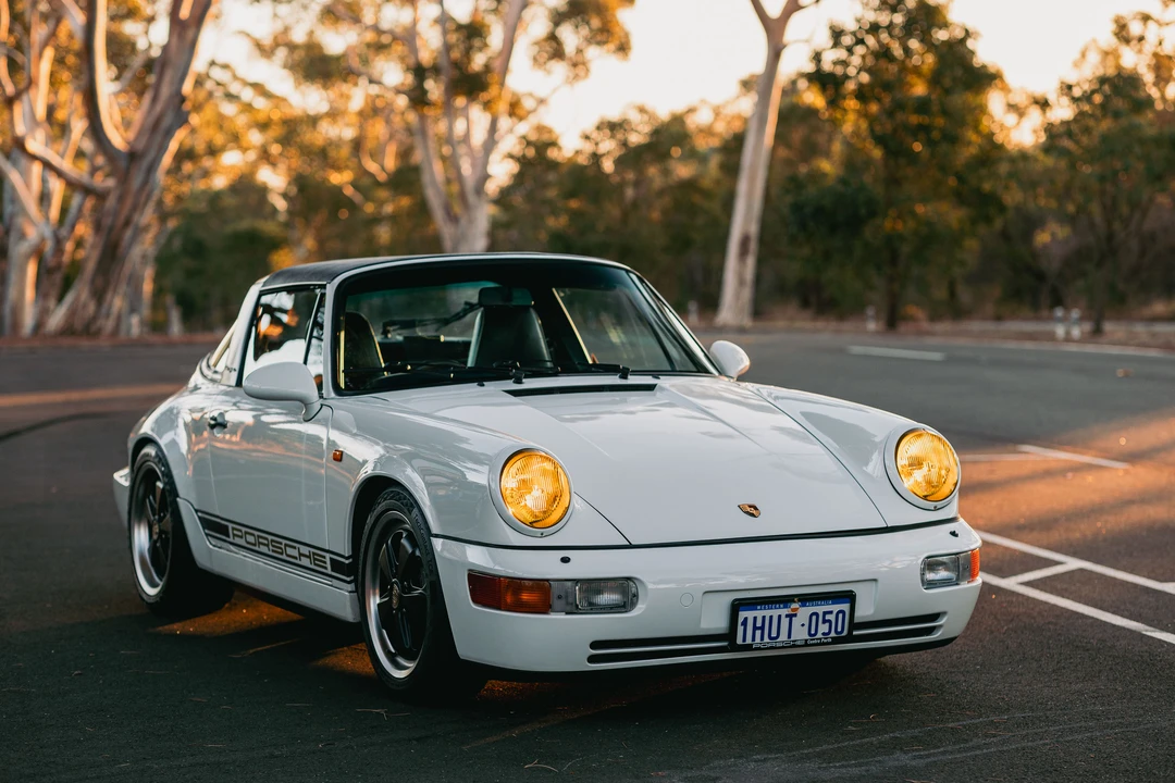 1991 Porsche 964 Carrera 4 - Image 25 of 31