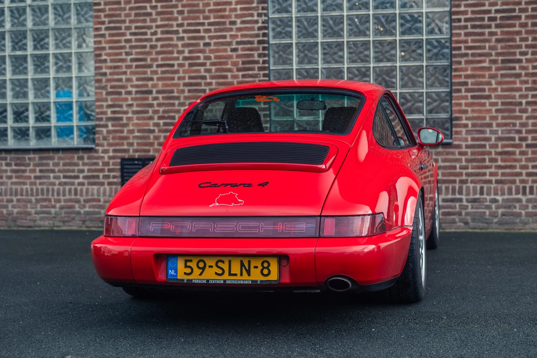 1991 Porsche 964 Carrera 4 - Image 10 of 31