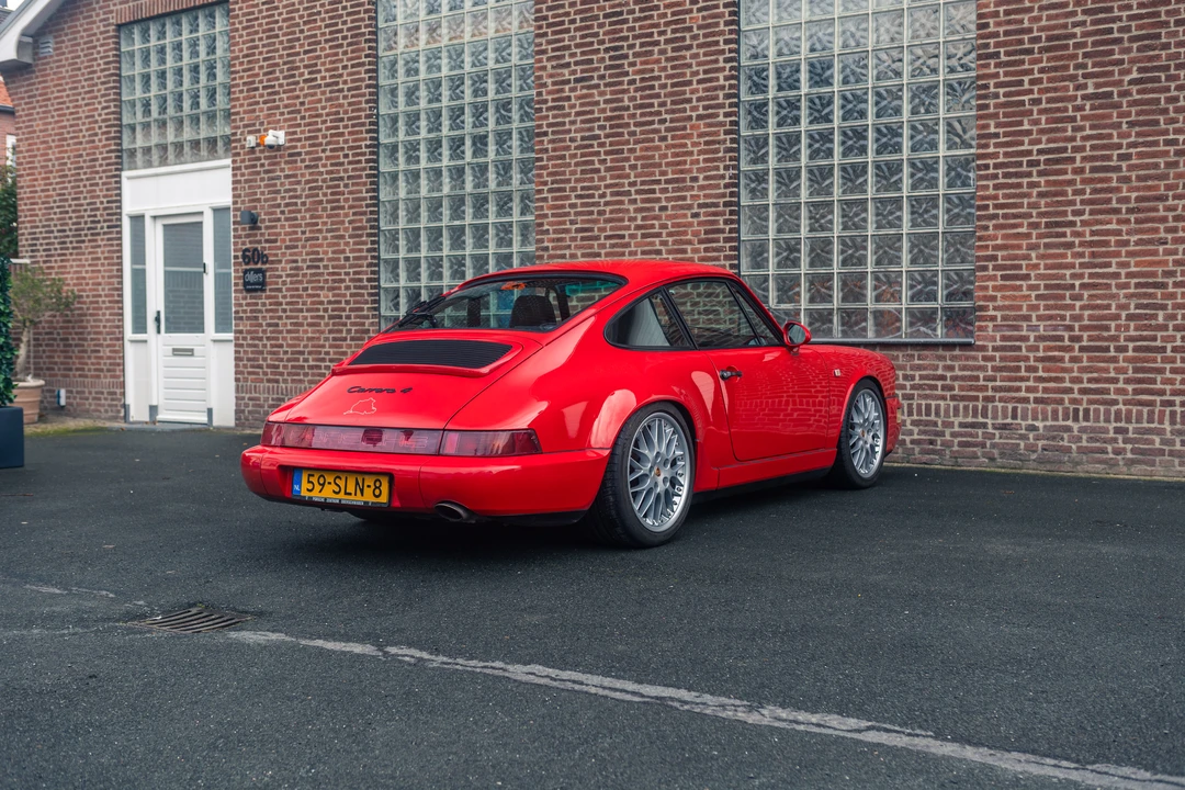1991 Porsche 964 Carrera 4 - Image 11 of 31