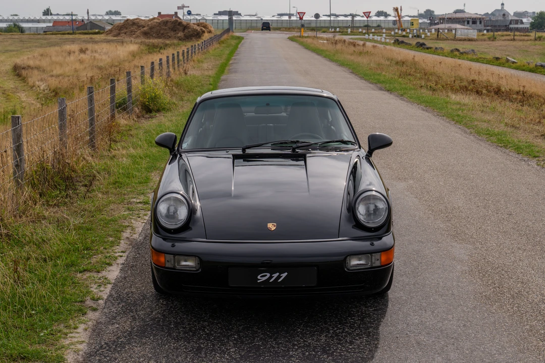 1991 Porsche 964 Carrera 4 - Image 10 of 31