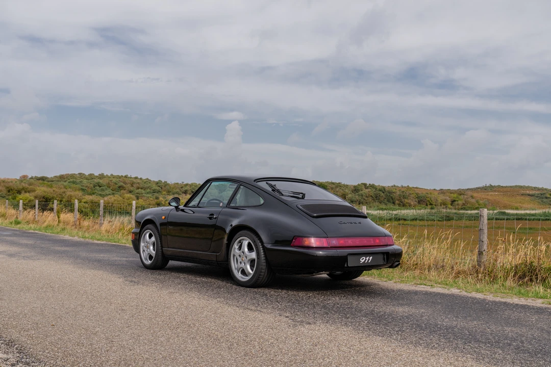 1991 Porsche 964 Carrera 4 - Image 5 of 31