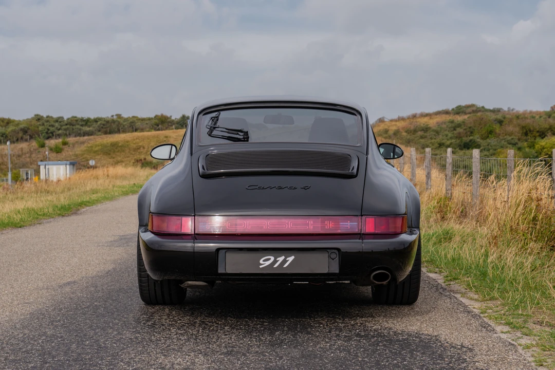 1991 Porsche 964 Carrera 4 - Image 6 of 31