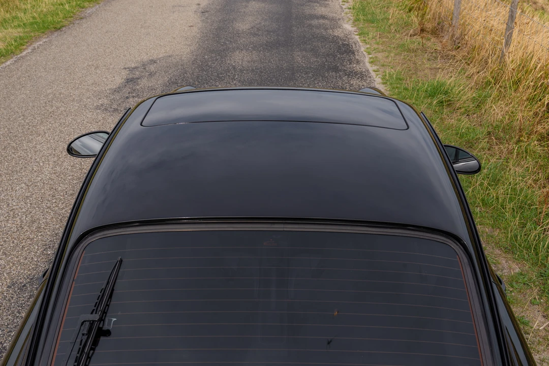 1991 Porsche 964 Carrera 4 - Image 15 of 31