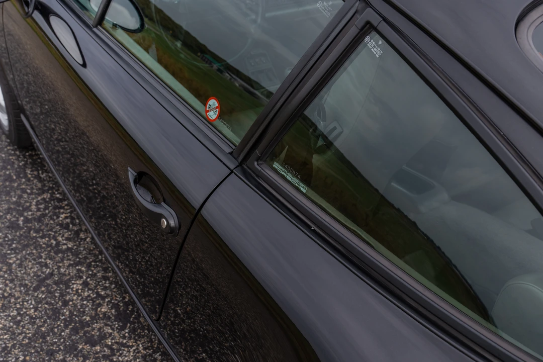 1991 Porsche 964 Carrera 4 - Image 26 of 31