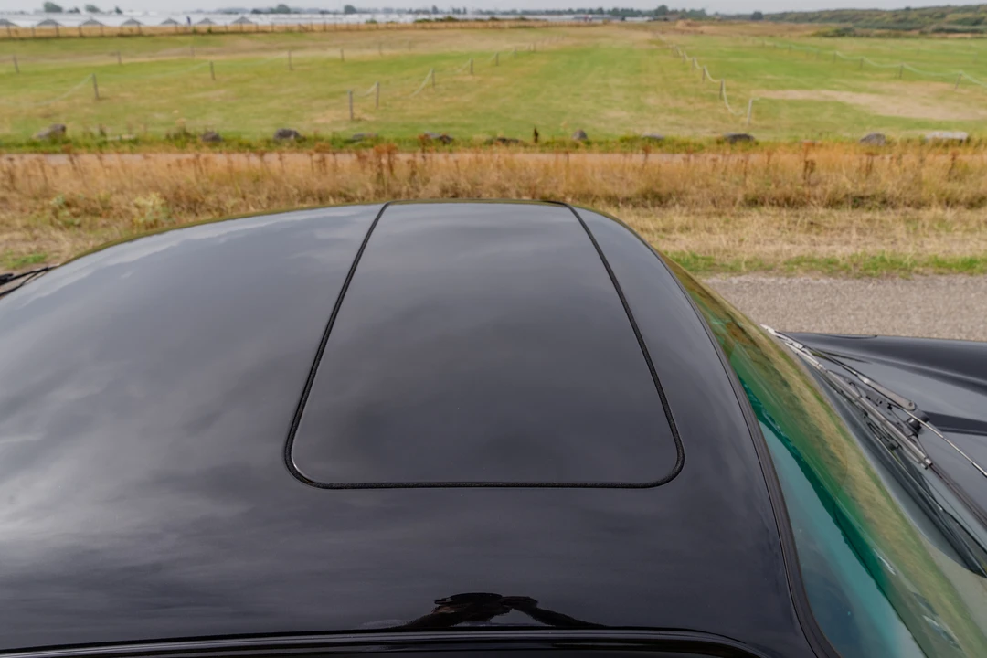 1991 Porsche 964 Carrera 4 - Image 29 of 31