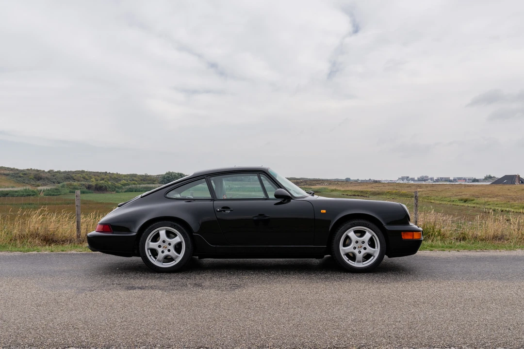 1991 Porsche 964 Carrera 4 - Image 8 of 31