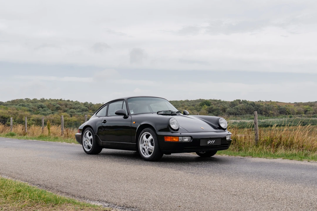 1991 Porsche 964 Carrera 4 - Image 9 of 31