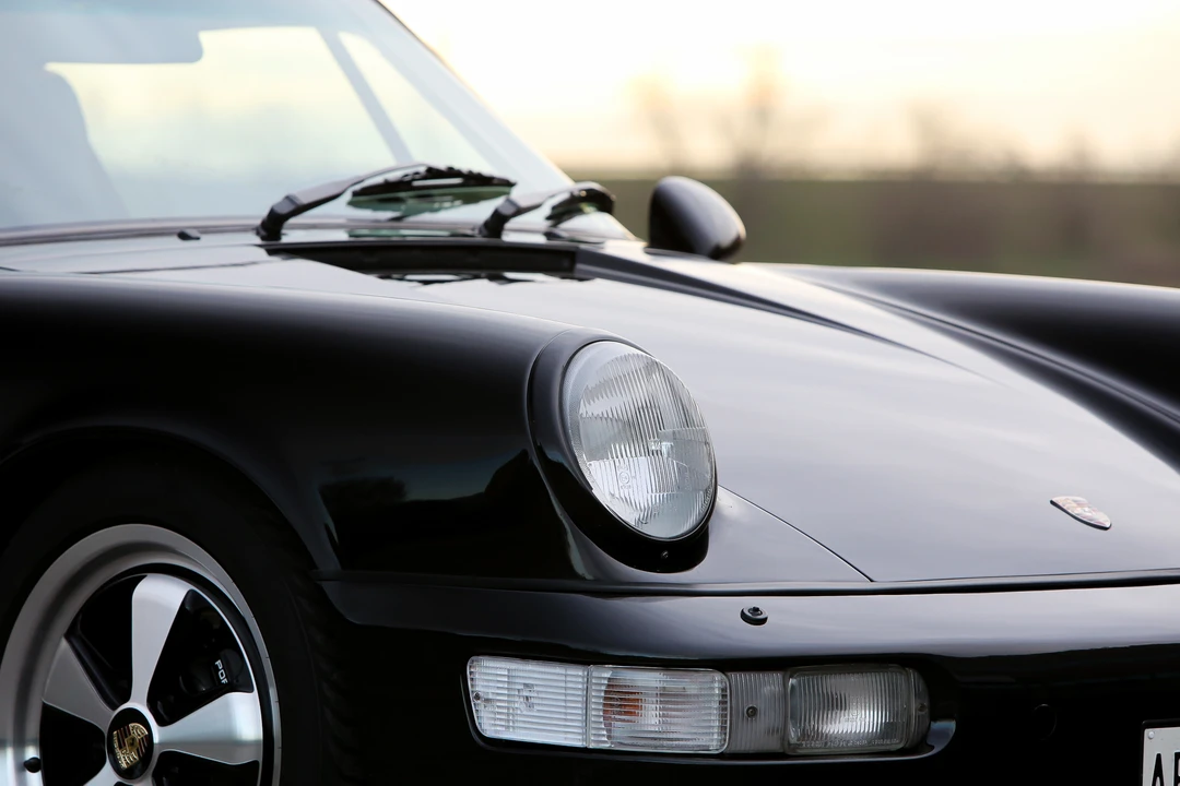 1991 Porsche 964 Carrera 4 - Image 12 of 31