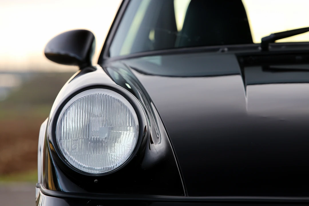 1991 Porsche 964 Carrera 4 - Image 24 of 31