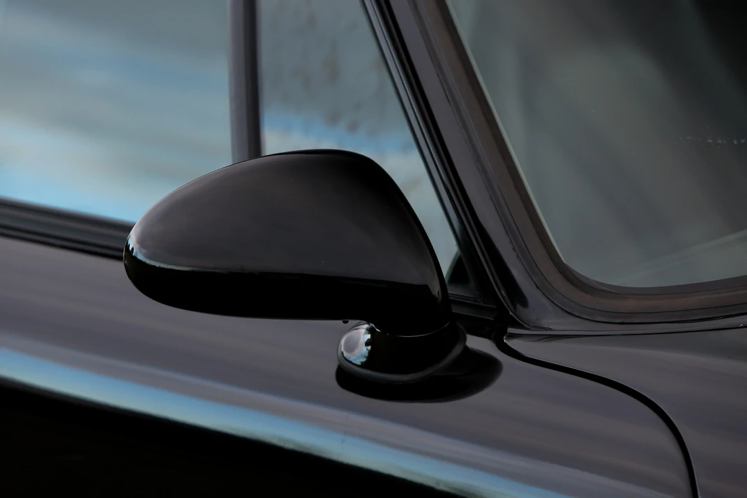 1991 Porsche 964 Carrera 4 - Image 30 of 31