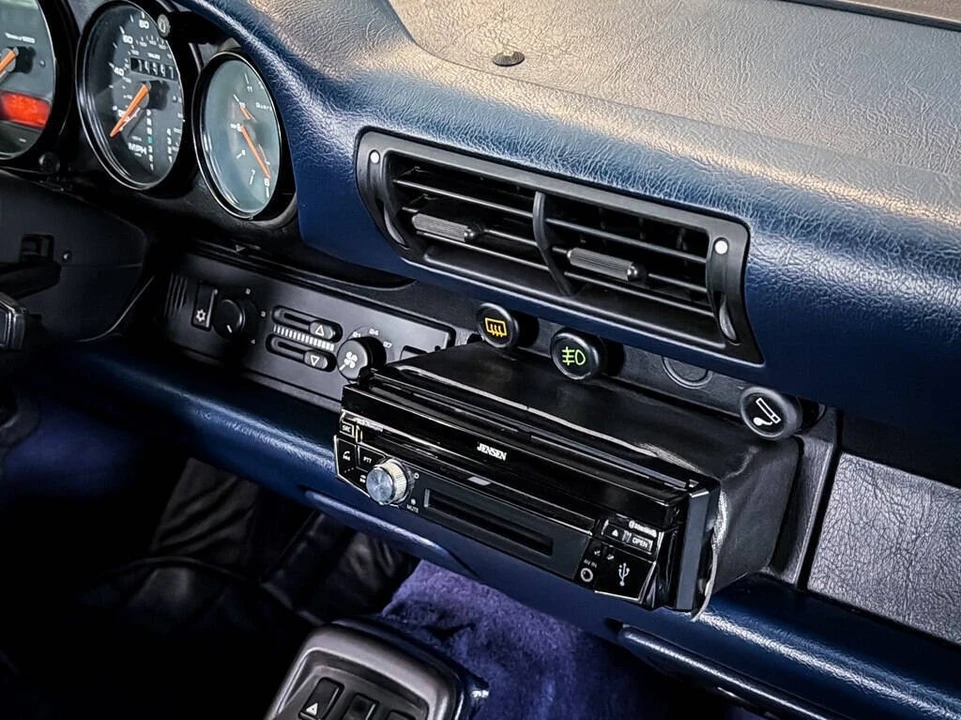 1991 Porsche 964 Carrera - Image 30 of 31