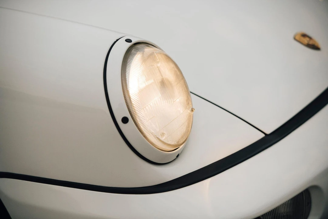 1991 Porsche 964 Carrera - Image 24 of 31